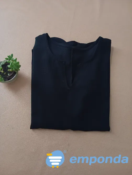 Musculosa elegante con volado en manga. IMPECABLE Floresta - imagen 5