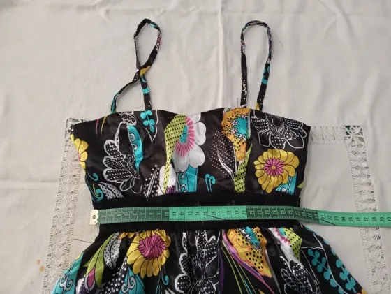 Vestido estampado, combinado con puntilla (Nuevo s/etiq) Floresta
