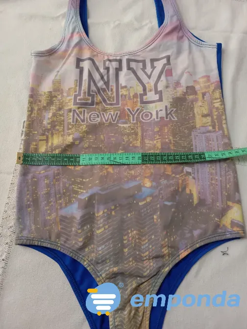 Malla enteriza azul electrico y estampa. IMPECABLE Floresta - imagen 2