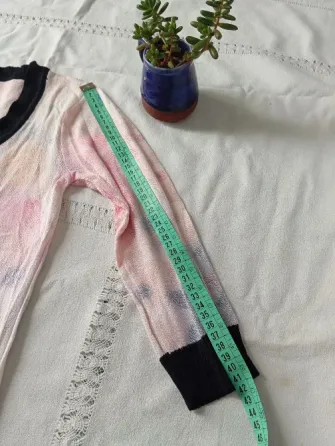 Sweater super delicado. IMPECABLE Floresta