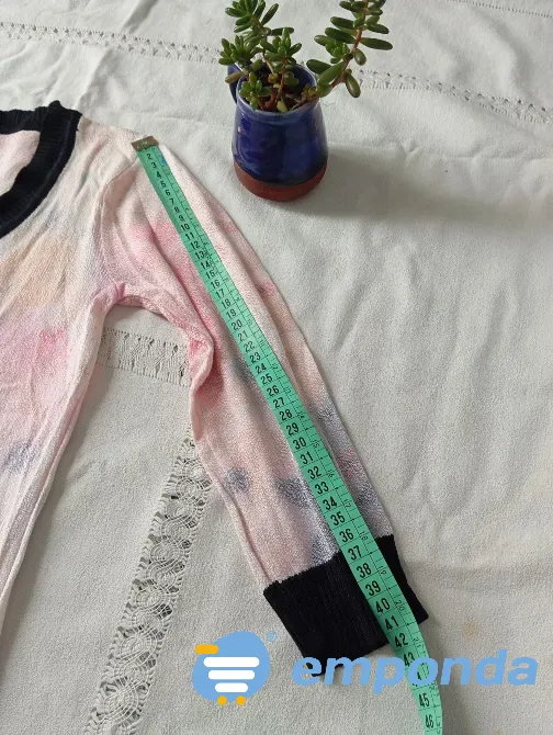 Sweater super delicado. IMPECABLE Floresta - imagen 4