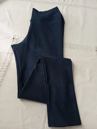 Calza azul acanalada. Cintura ancha, buen ajuste (Nueva) Floresta