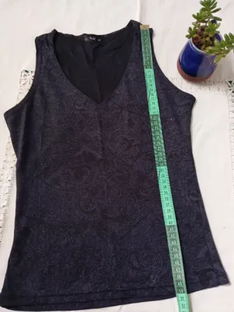 Musculosa de vestir, escote en V (Nuevas s/etiq) Floresta