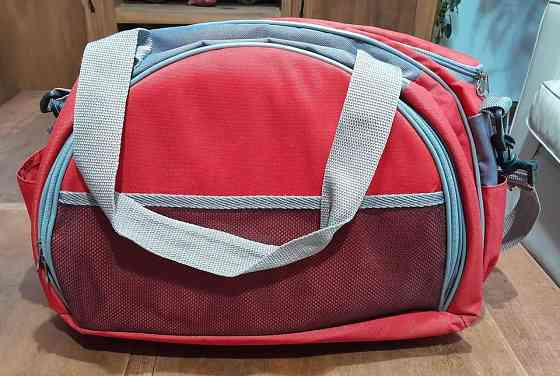 Bolso térmico para camping con vajilla Zárate