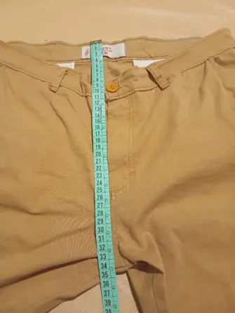 Bermuda de jean color mostaza, de hombre Floresta