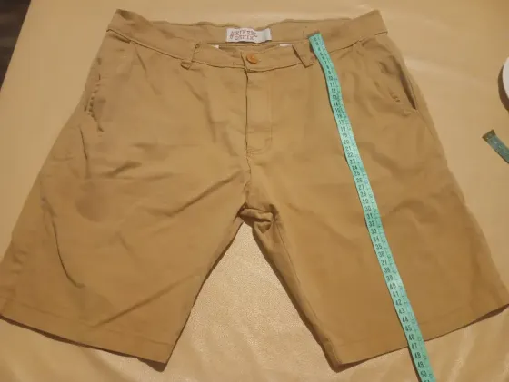 Bermuda de jean color mostaza, de hombre Floresta