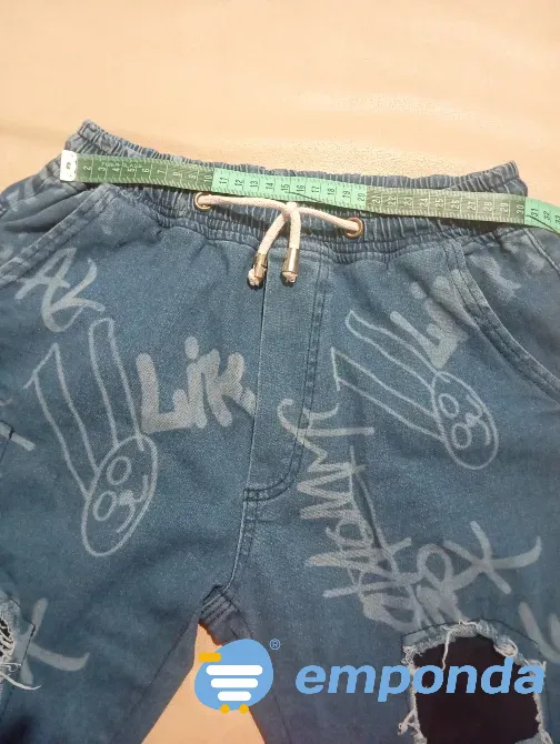 Jean tipo babucha con roturas, chico. Impecable Floresta - imagen 3