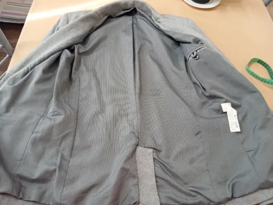 Blazer entallado de hombre. Zara Man. Impecable Floresta