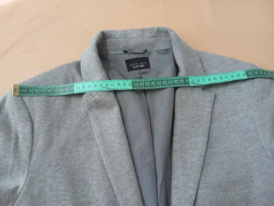 Blazer entallado de hombre. Zara Man. Impecable Floresta