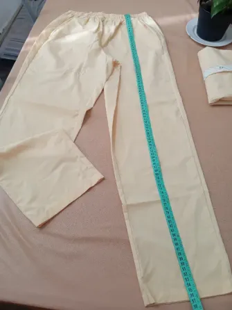 Ambo de mujer, pantalon largo, chaqueta manga corta. Arciel Floresta