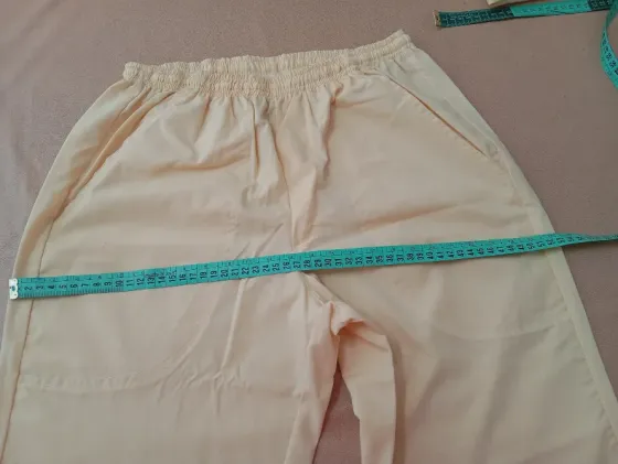 Ambo de mujer, pantalon largo, chaqueta manga corta. Arciel Floresta