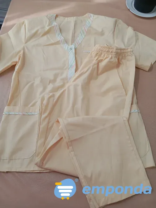 Ambo de mujer, pantalon largo, chaqueta manga corta. Arciel Floresta - imagen 1