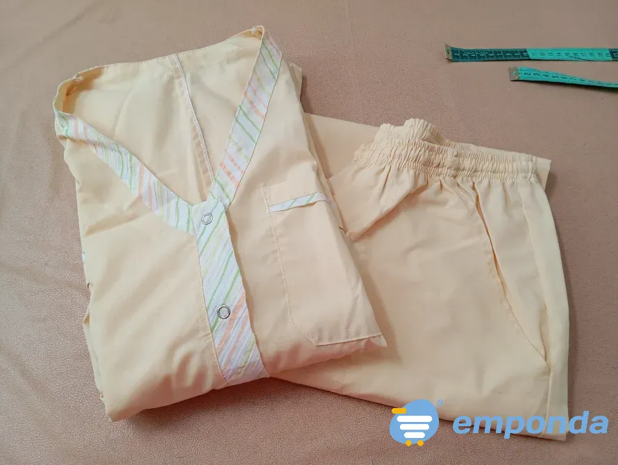 Ambo de mujer, pantalon largo, chaqueta manga corta. Arciel Floresta - imagen 7