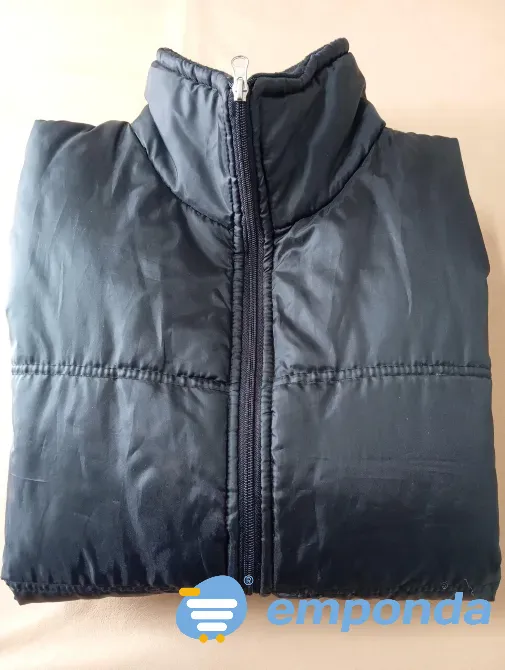 Chaleco puffer amplio unisex. Un uso Floresta - imagen 2