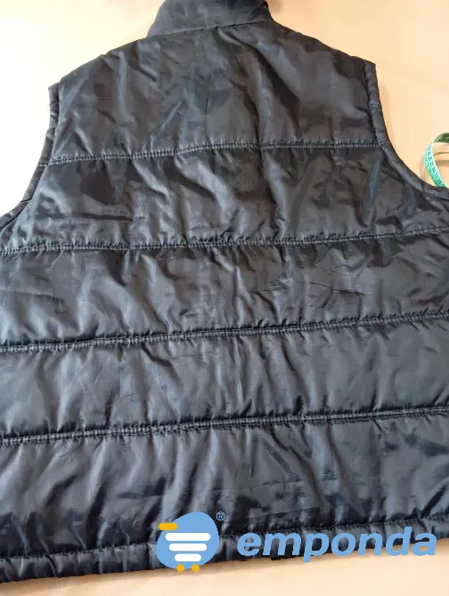 Chaleco puffer amplio unisex. Un uso Floresta - imagen 4