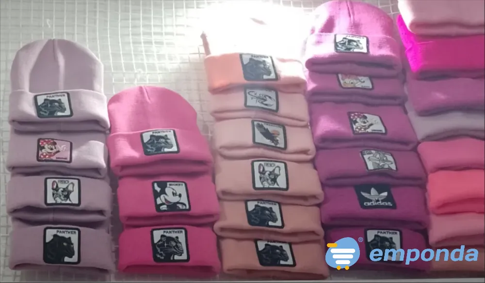 Gorros de lana Belgrano - imagen 1