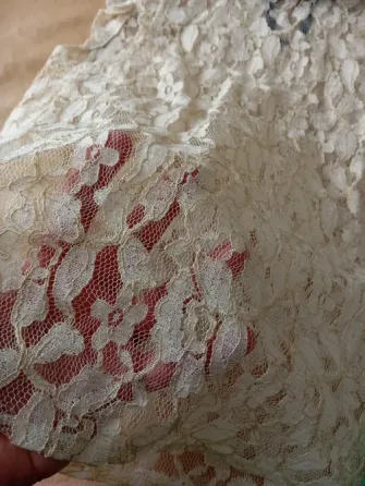 Blusa manga princesa, super delicada con brillos dorados Floresta