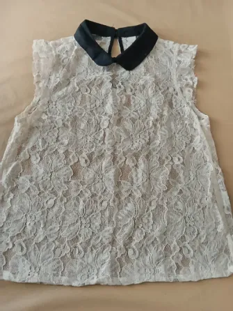 Blusa manga princesa, super delicada color crema. IMPECABLE Floresta