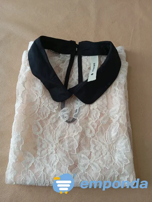 Blusa manga princesa, super delicada color crema. IMPECABLE Floresta - imagen 3