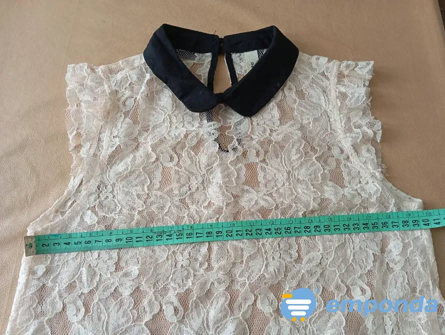 Blusa manga princesa, super delicada color crema. IMPECABLE Floresta - imagen 4