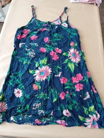 Vestido playero. Corto, super fresco. Impecable Floresta