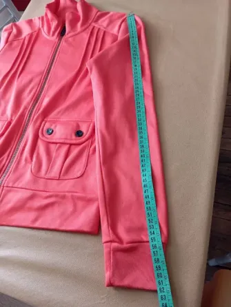 Campera Kosiuko, cuello media polera Floresta