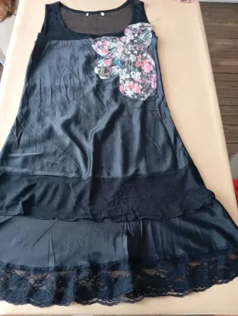Vestido negro tipo solero vintage. Impecable Floresta