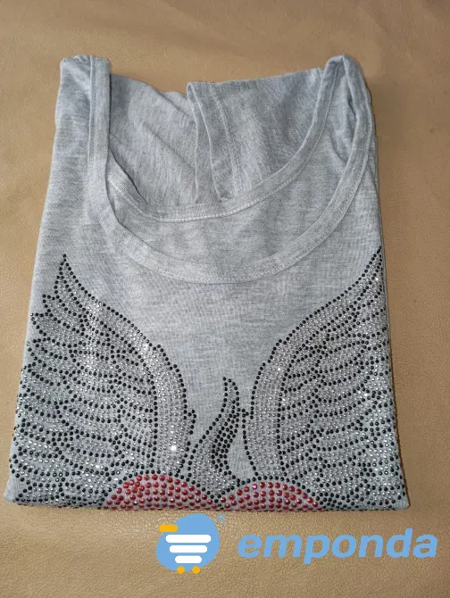 Remera gris con estampa Rock. IMPECABLE Floresta - imagen 4