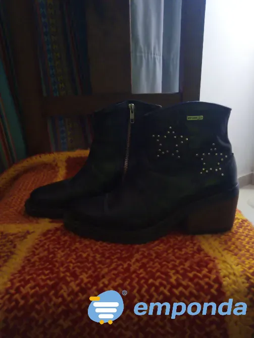 Botas de cuero STONES San Miguel - imagen 1