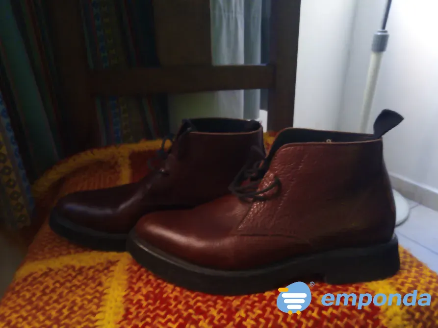 Botas de cuero bordo con cordones San Miguel - imagen 2
