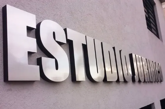 Letras 3d para logos en Colegiales Lanús