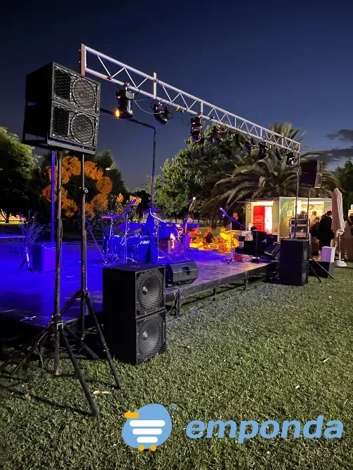 Deejay iluminacion pantallas fiestas eventos cumpleaños Escobar - imagen 3