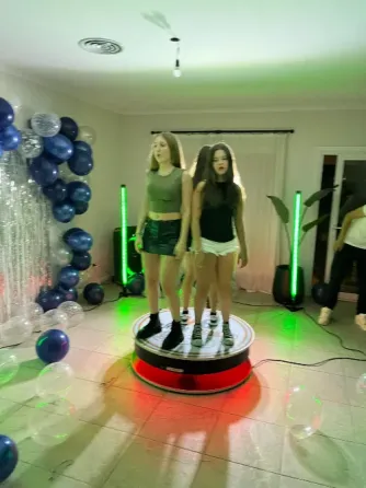 Plataforma giratoria 360 para eventos cumpleaños Escobar
