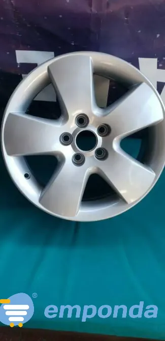 Llanta R15 VW Bora 5 Pétalos Tigre - imagen 2