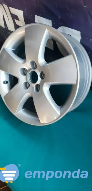 Llanta R15 VW Bora 5 Pétalos Tigre - imagen 7