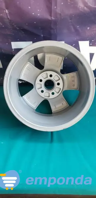 Llanta R15 VW Bora 5 Pétalos Tigre - imagen 6