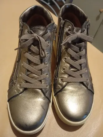 Zapatillas botitas Oggi. Super comodas Floresta