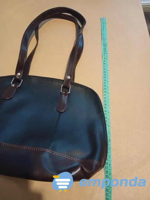 Cartera amplia, simil cuero. Impecable Floresta - imagen 3