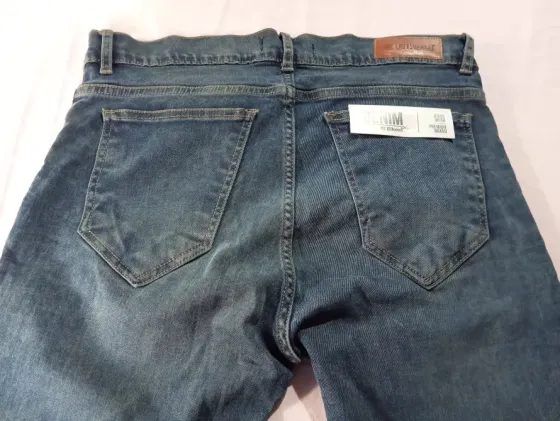 Pantalon de jean para hombre. Eikeel. Nuevo Floresta