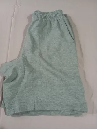 Bermuda de algodón Adidas para hombre. Impecable Floresta