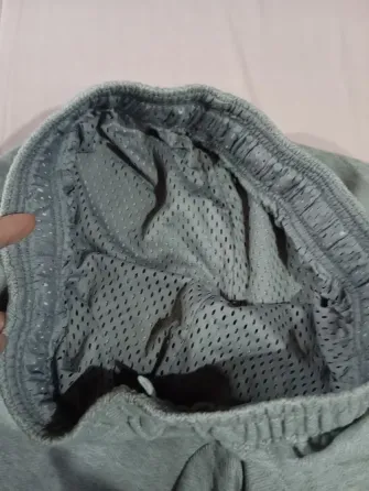 Bermuda de algodón Adidas para hombre. Impecable Floresta