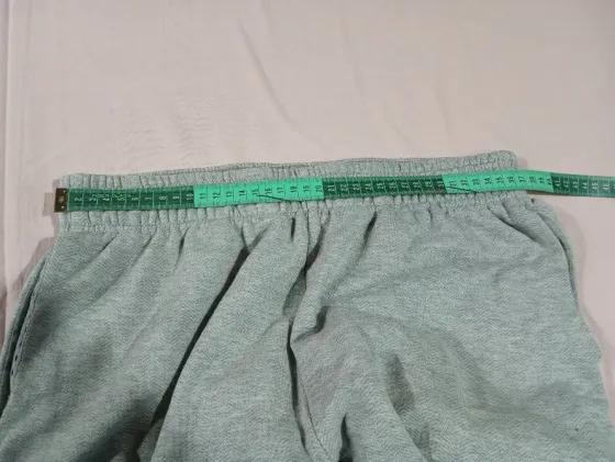 Bermuda de algodón Adidas para hombre. Impecable Floresta