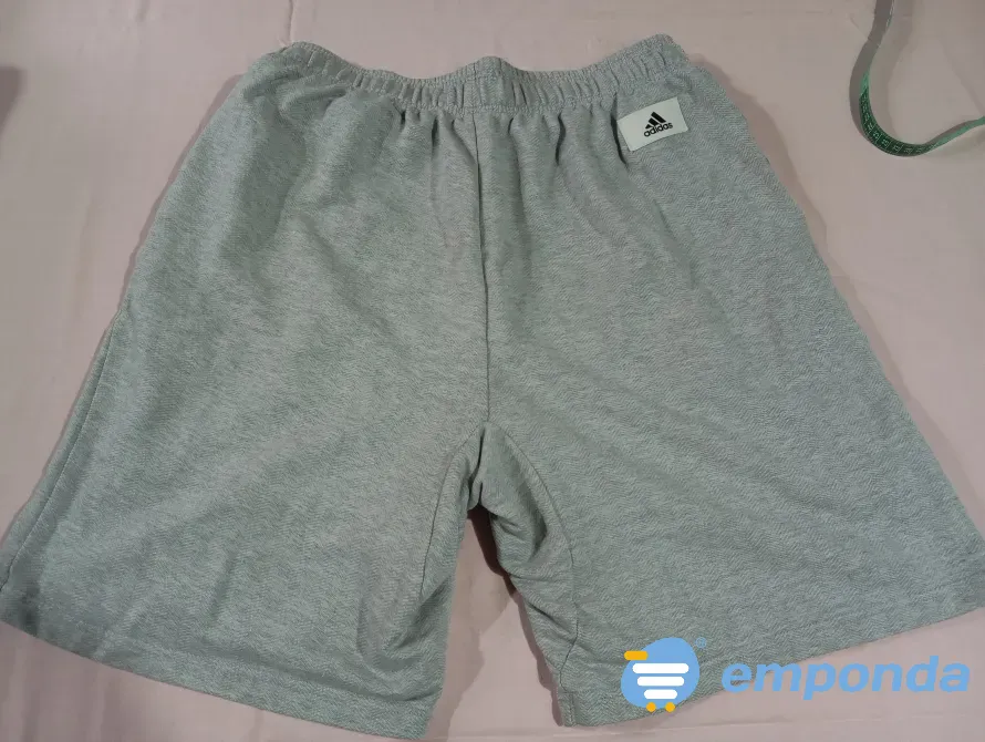 Bermuda de algodón Adidas para hombre. Impecable Floresta - imagen 4
