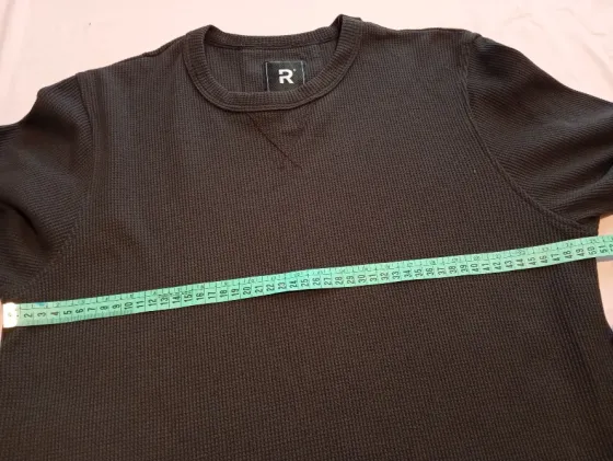Remera manga larga de hombre tejido panal. Impecable Floresta