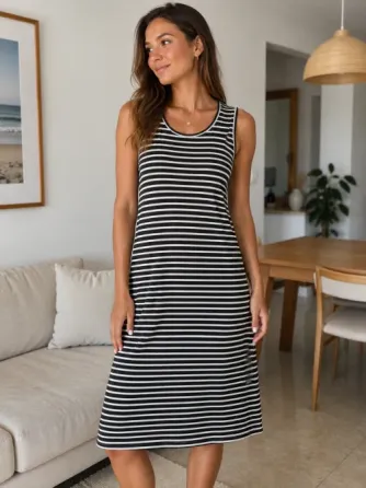Vestido básico, cuello redondo, breteles anchos y aberturas Floresta