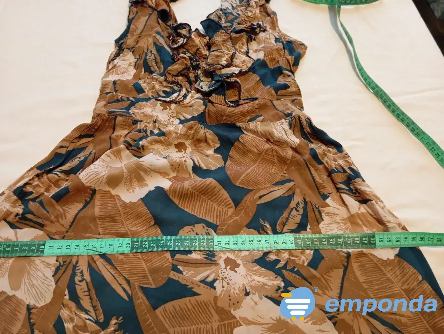 Vestido maxi con estampado floral y escote en V con volado Floresta - imagen 5