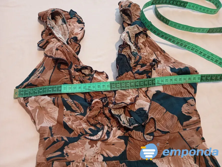 Vestido maxi con estampado floral y escote en V con volado Floresta - imagen 3