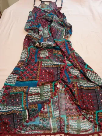 Vestido largo con estampado y detalles de pompones Floresta