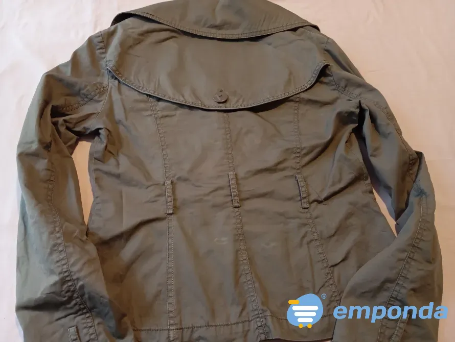 Chaqueta corta estilo trench abotonado. Impecable Floresta - imagen 6
