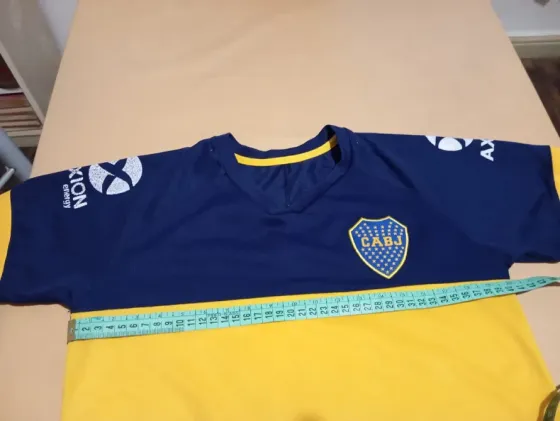 Remera de boca para niños. Impecable Floresta